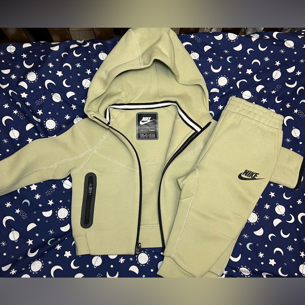 Nike Tech Sweatsuit, Toddler size 12 months